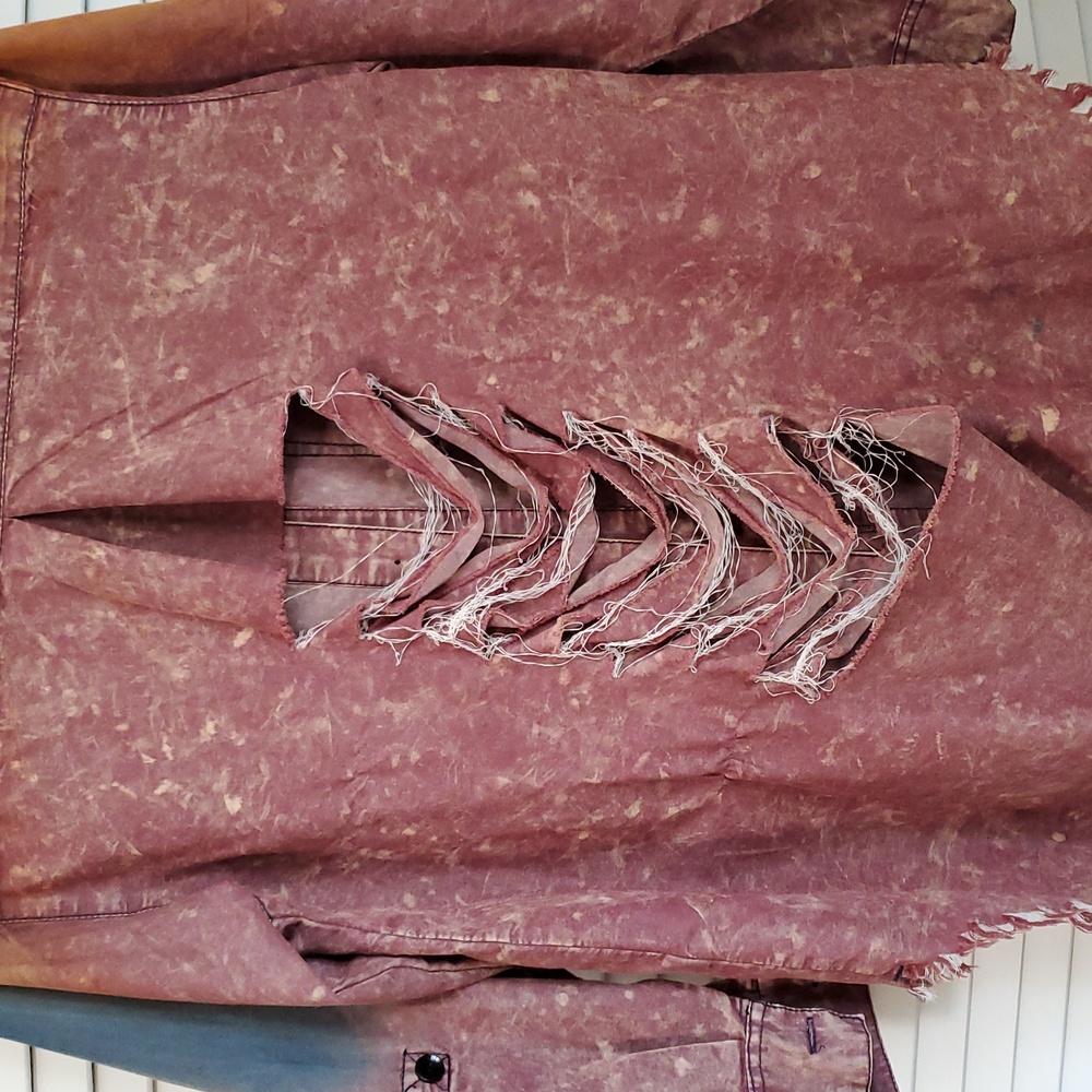 Distressed Button-Up Shirt with Frayed Hem - Picture 8 of 9